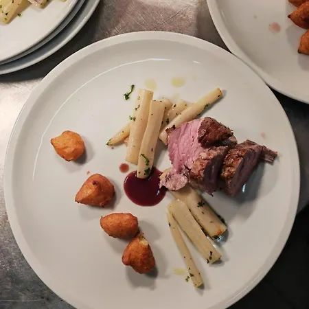 苏根拜德酒店 3*