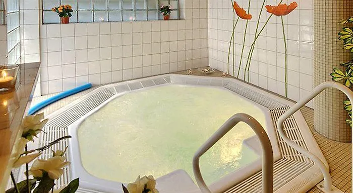 Suggenbad Szálloda Waldkirch